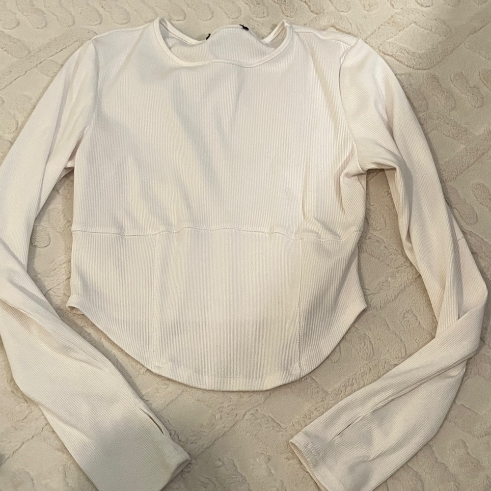 Women's Cream Long Sleeve Cropped Top no tag large